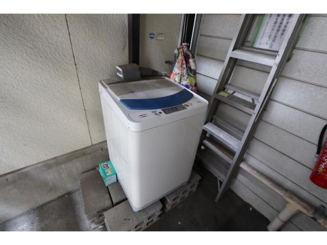 物件内観写真8　(共用洗濯機)