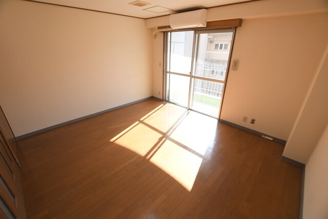 物件内観写真9　(洋室)