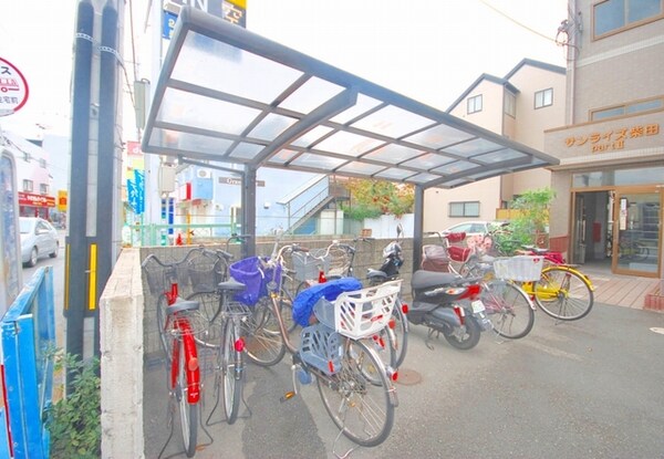 敷地内/建物(駐輪場)