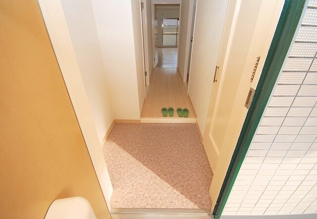 物件内観写真10　(玄関)