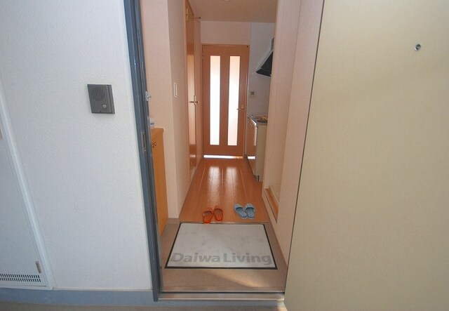 物件内観写真7　(玄関)