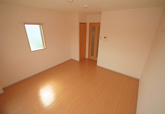 物件内観写真12　(洋室)