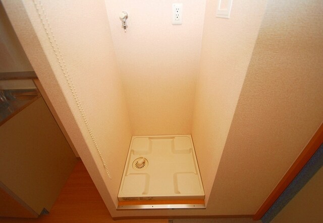 物件内観写真17　(洗濯機置場)