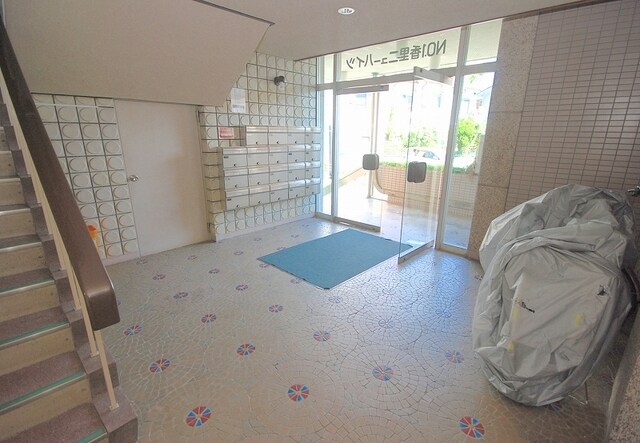 物件外観写真5　(エントランス)