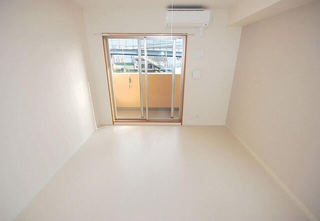 物件内観写真6　(洋室)