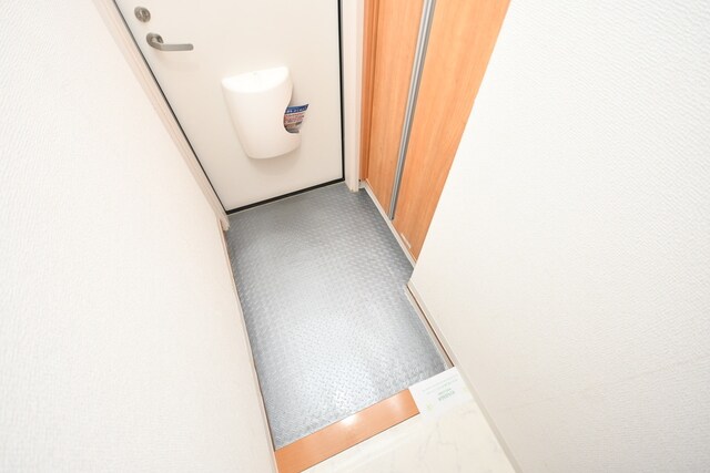 物件内観写真8　(玄関)