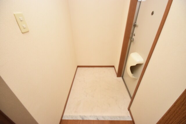 物件内観写真19　(玄関)