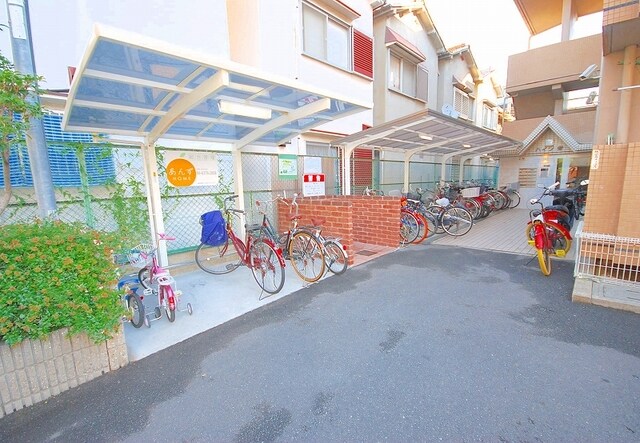 物件外観写真2　(駐輪場)