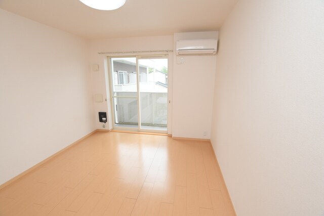 物件内観写真7　(洋室)