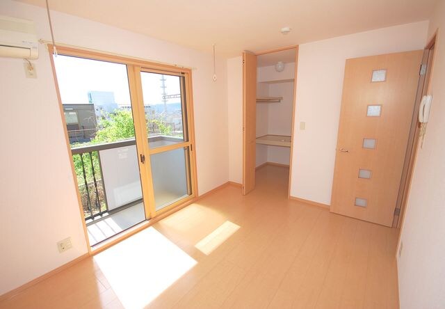 物件内観写真5　(洋室)