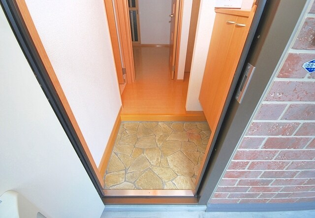 物件内観写真7　(玄関)