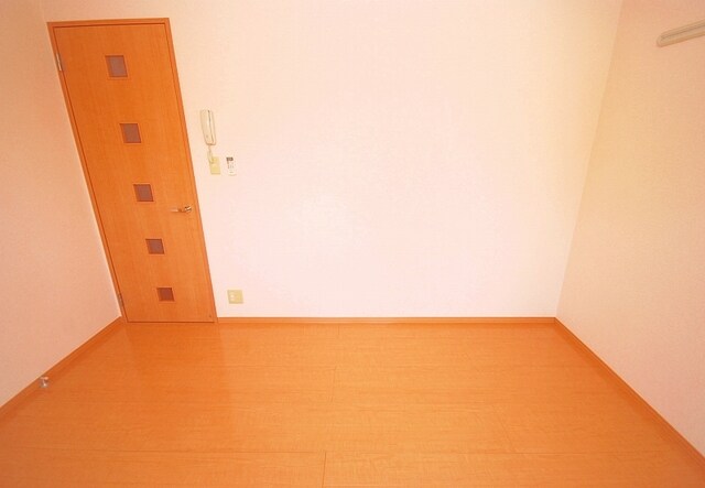 物件内観写真13　(洋室)