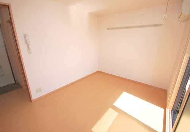 物件内観写真15　(洋室)