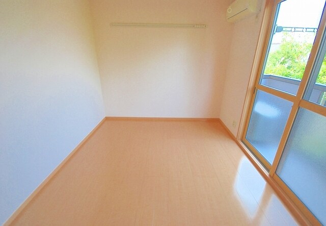 物件内観写真17　(洋室)