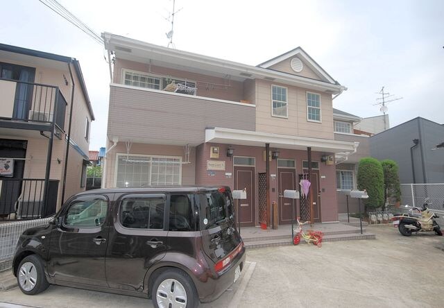 物件外観写真3　(駐車場)