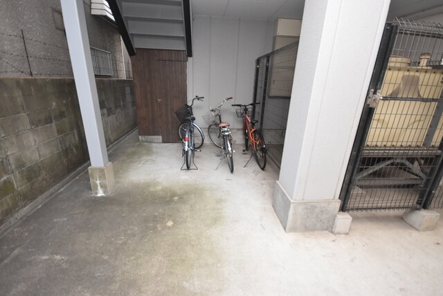 物件外観写真5　(駐輪場)