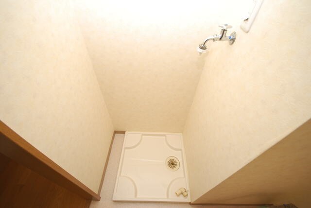 物件内観写真14　(洗濯機置き場)