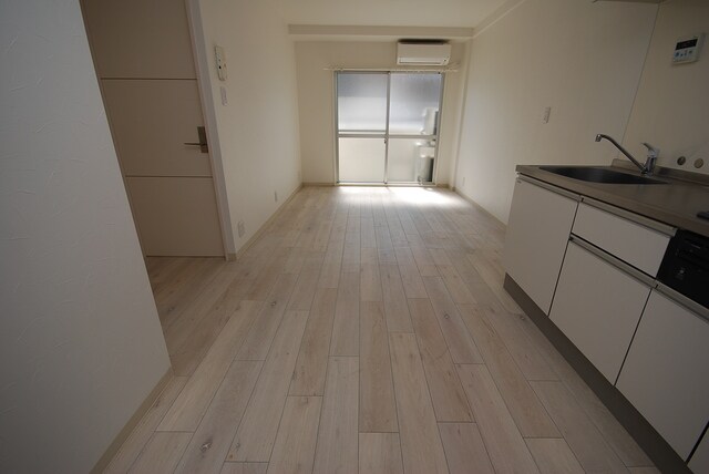 物件内観写真5　(リビング)