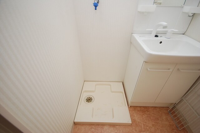 物件内観写真12　(洗濯機置き場)