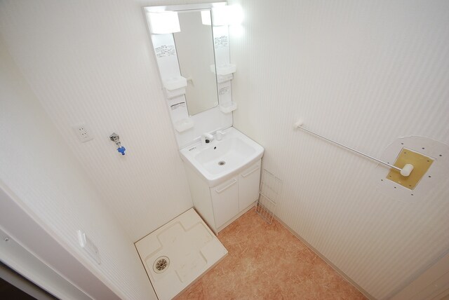 物件内観写真13　(洗面所)