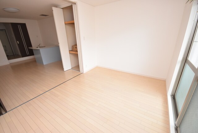 物件内観写真10　(洋室)