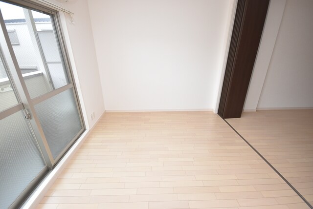 物件内観写真12　(洋室)