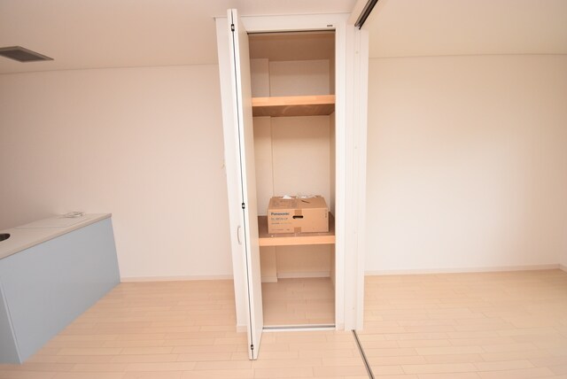 物件内観写真13　(収納)