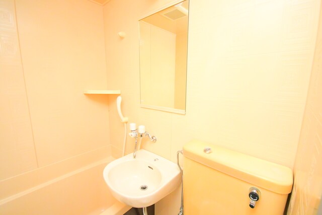 物件内観写真6　(洗面台)