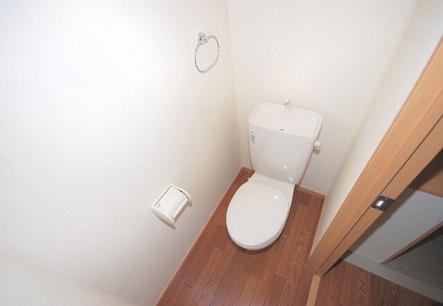 物件内観写真16　(トイレ)