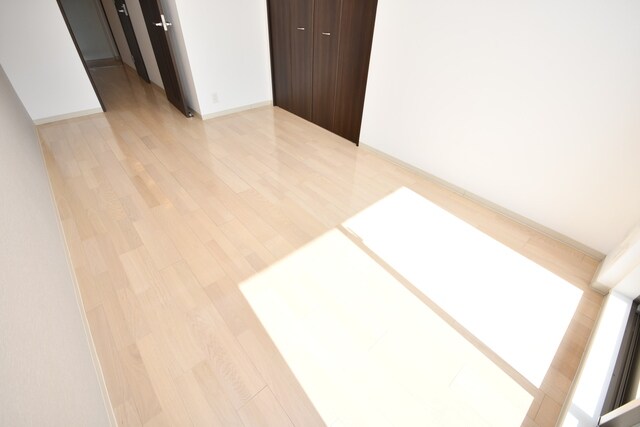 物件内観写真8　(洋室)