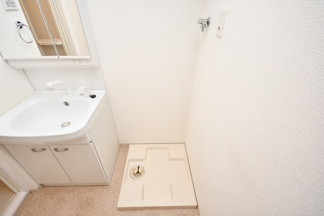 物件内観写真14　(洗濯機置き場)