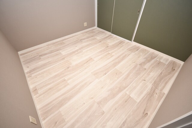 物件内観写真4　(洋室)