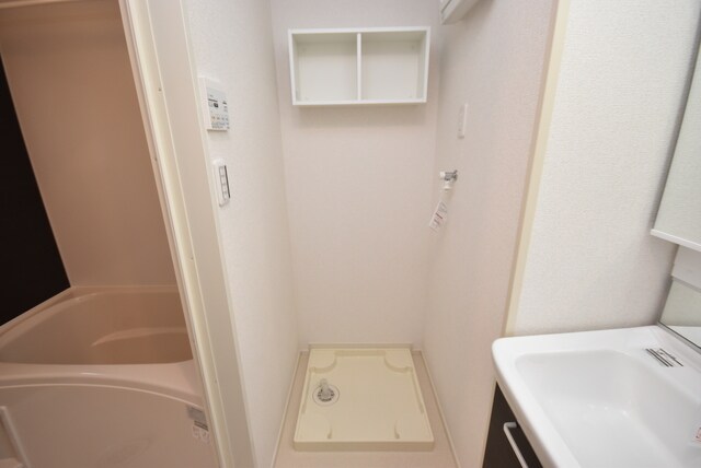 物件内観写真12　(室内洗濯パン)