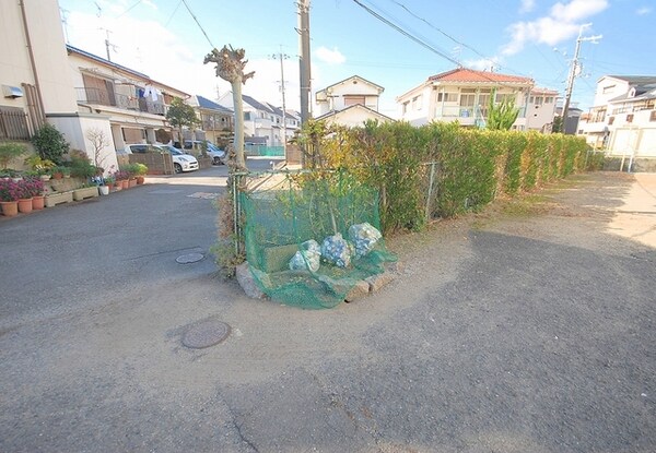 敷地内/建物(ゴミ置場)