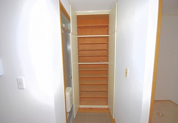 部屋画像_その他(下駄箱)