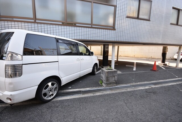 物件外観写真2　(駐車場)