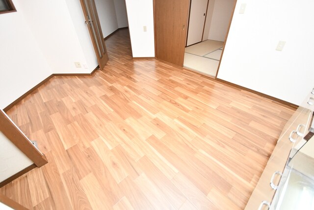 物件内観写真5　(洋室)