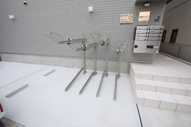 物件外観写真2　(駐輪場)