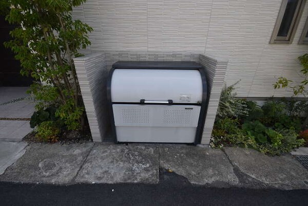 敷地内/建物(ゴミ置き場)