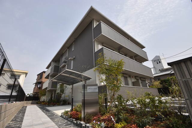 プレジールの物件外観写真