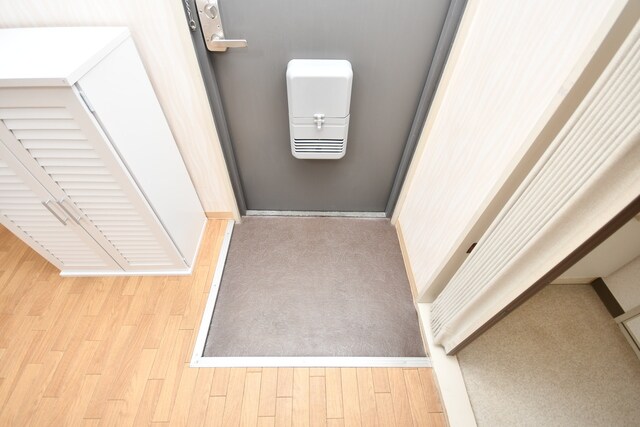 物件内観写真7　(玄関)