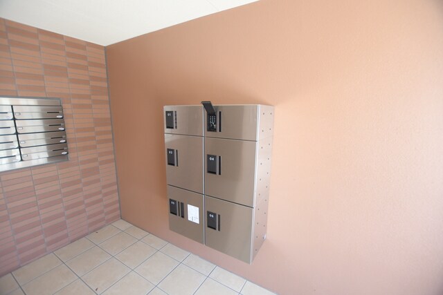 物件外観写真2　(宅配BOX)