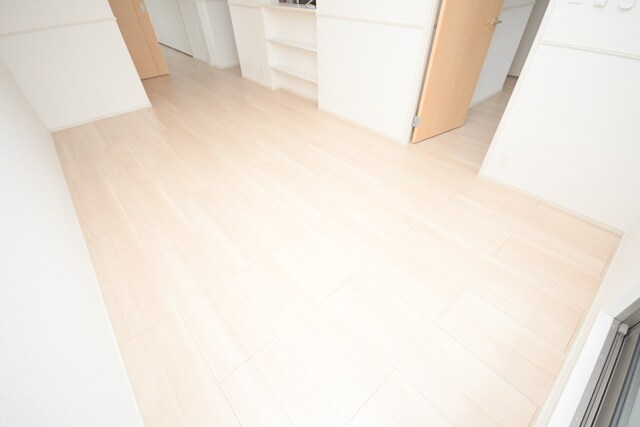 物件内観写真9　(洋室)