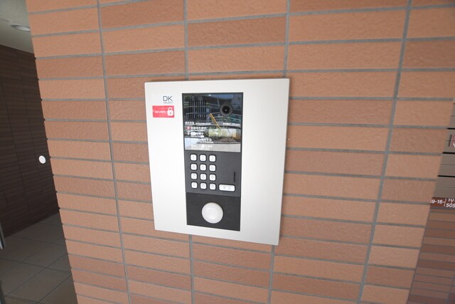 物件外観写真4　(オートロック)