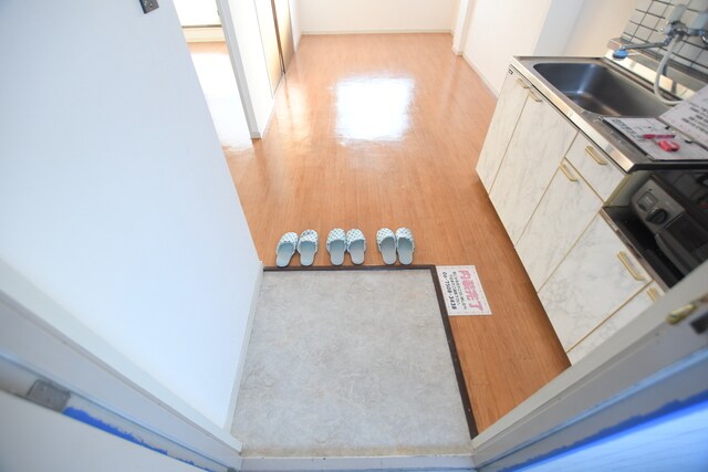 物件内観写真10　(玄関)