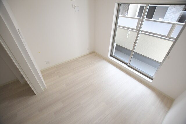 物件内観写真8　(洋室)