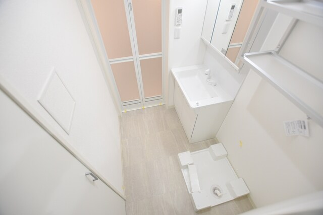 物件内観写真13　(洗面)