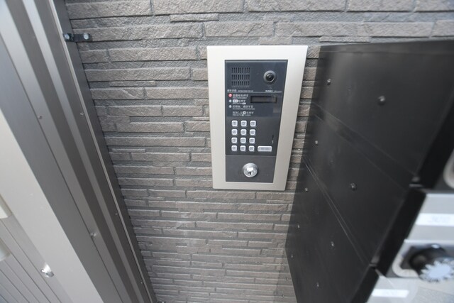 物件外観写真2　(オートロック)
