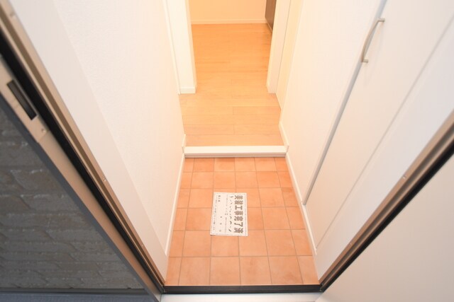 物件内観写真7　(玄関)