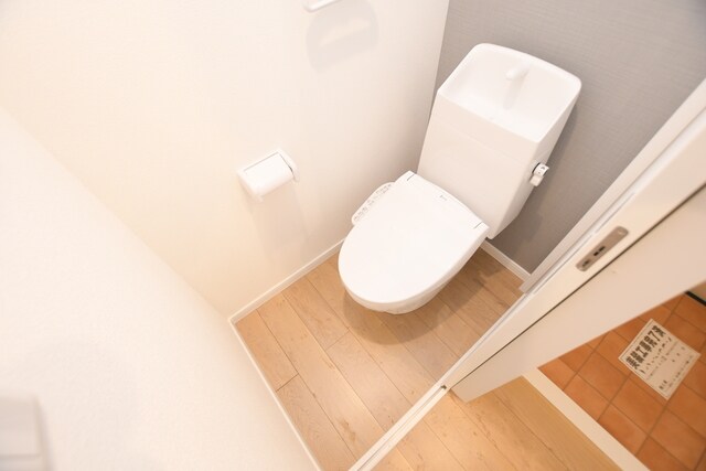 物件内観写真9　(トイレ)